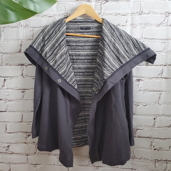 Lululemon Savasana Wrap Coal Strata Stripe Grey